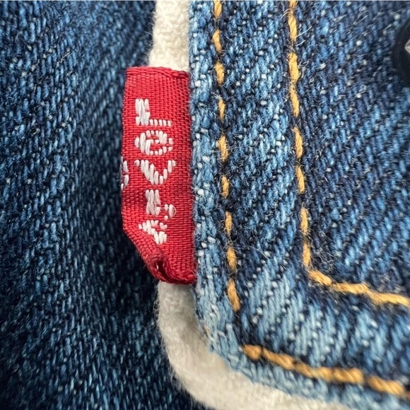 Levi’s Embellished Jean Jacket Size Small Women’s - Picture 2 of 6